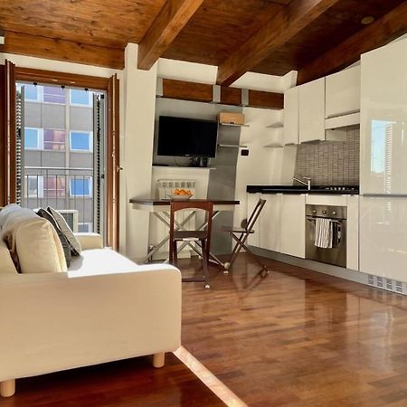 Porta Venezia-Cozy Apartment Milaan Buitenkant foto